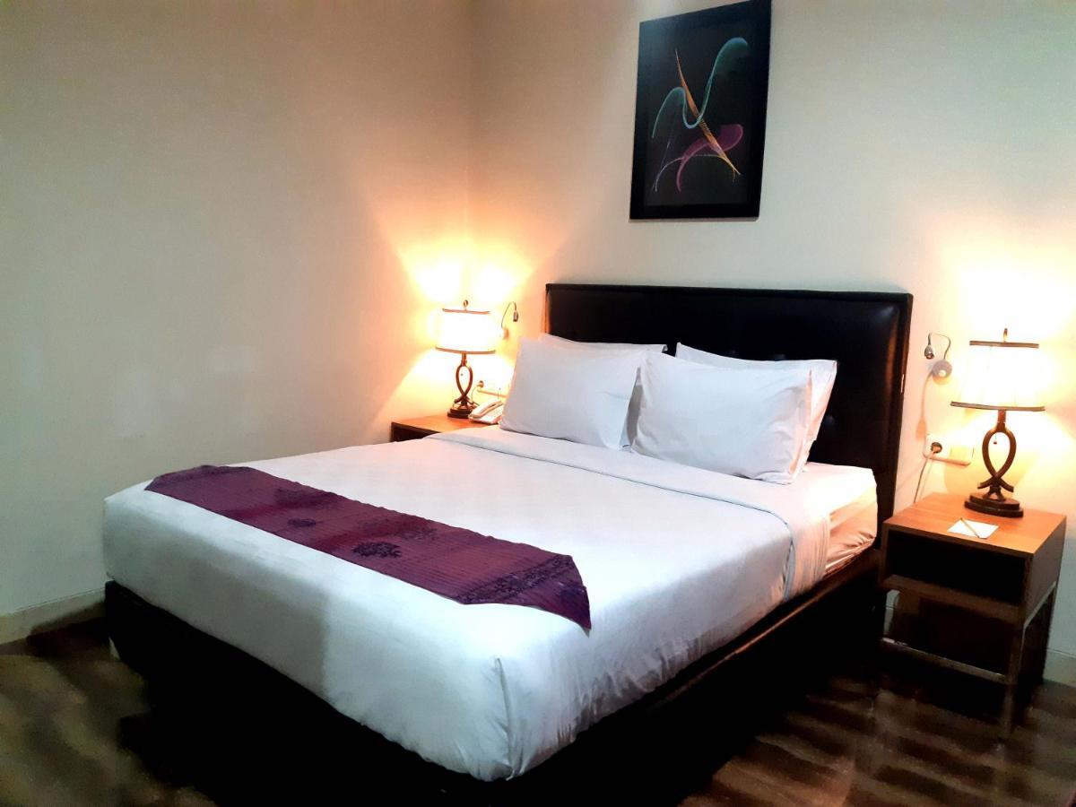 Pacific Hotel Ambon Eksteriør bilde